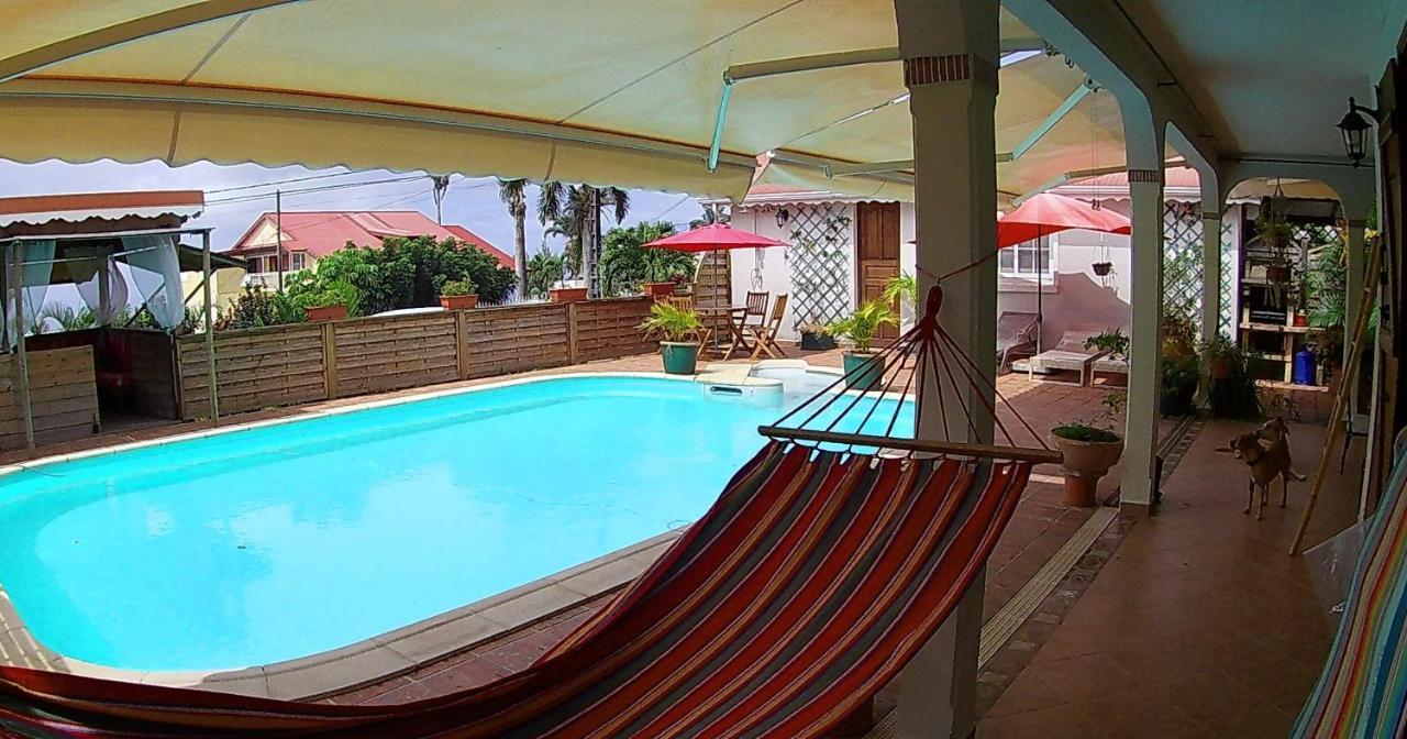 Agreable Chambre D'Hotes, Sdb, Piscine, Carbet Cuisine. 圣克洛德 外观 照片