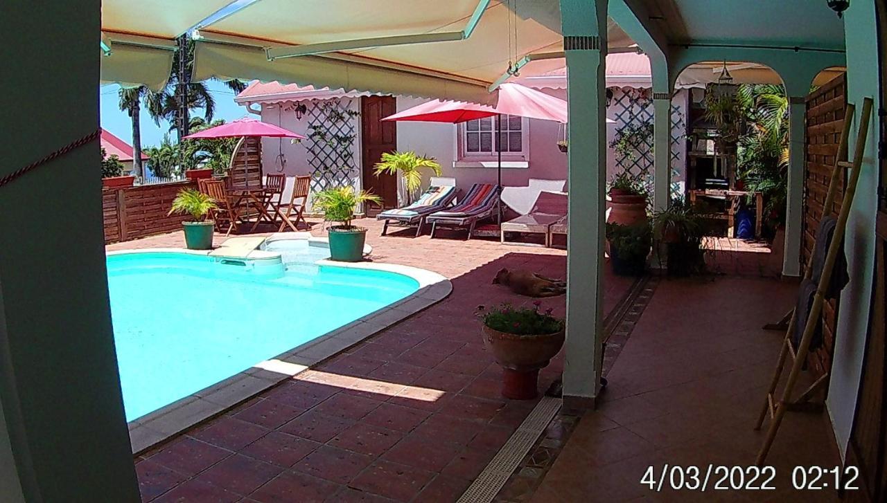 Agreable Chambre D'Hotes, Sdb, Piscine, Carbet Cuisine. 圣克洛德 外观 照片